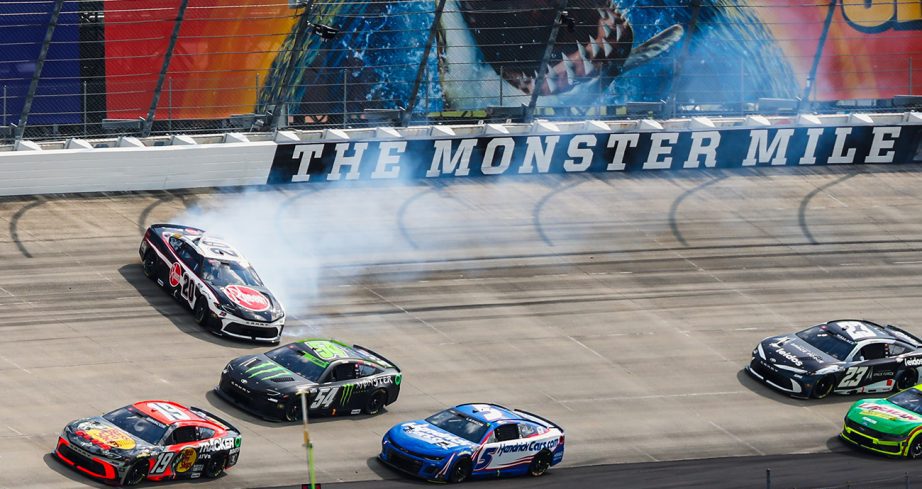 Bell Shows Race-Winning Speed, But Late Spins Cost Dover Victory